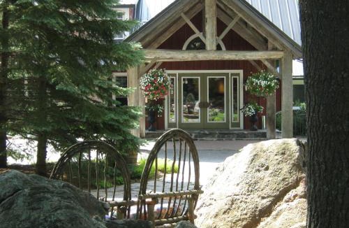 Port Sydney Cabin | Trillium Resort & Spa
