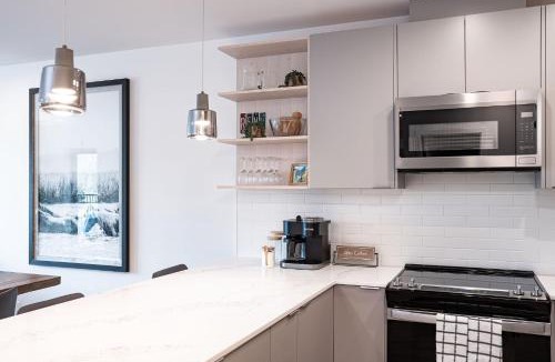 Revelstoke House | Tucker's Place