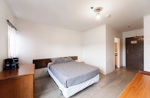 Surrey Hotel | Turf Hotel