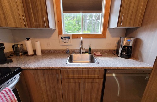 Petawawa Cabin | Twin 2 Cabin at Pine Ridge Park