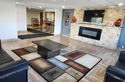 Mounds View Hotel | Twin Cities Inn, Mounds View