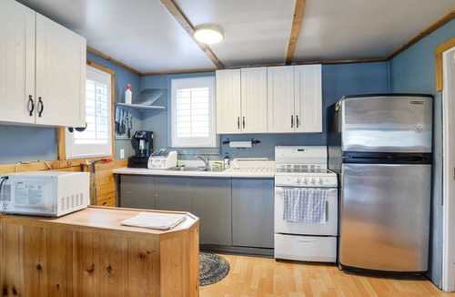Bala Cottage | Two Bedroom Cottage with Loft Close To Bala