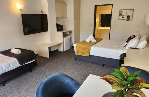 Paraparaumu Beach Hotel | U Studios Paraparaumu, SureStay Collection by BW