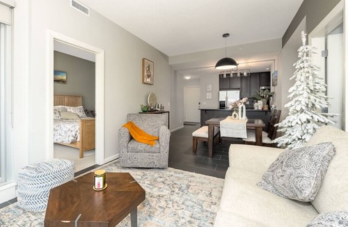 Victoria Park Apartment | Unbeatable view, walk to BMO, Stampede, FREE Underground parking