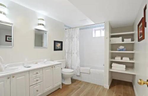 West Kelowna Estates Apartment | Uncork and Unwind