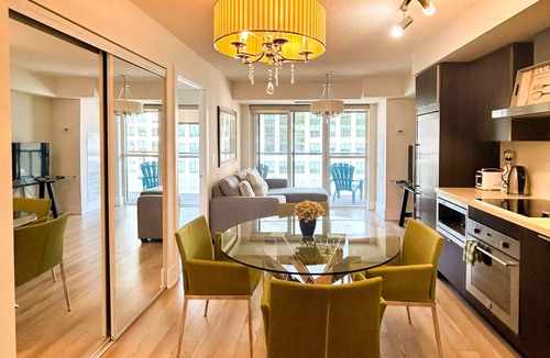 Toronto Entertainment District Apartment | Union and Front Suites