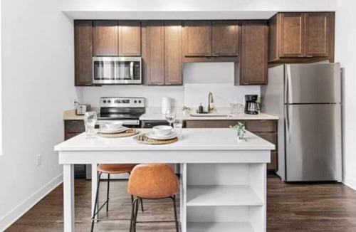 Lowertown Apartment | Union depot 1 bed - gym, pool table