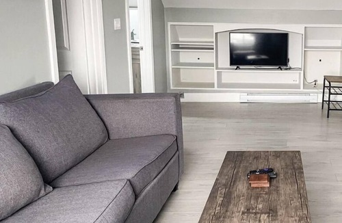 Chapleau Apartment | Unique Modern Luxury 2 Bedroom Apartment