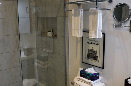 Latin Quarter Hotel | Unique Stays - 1595 St-Denis