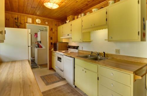 Vergas House | Unplug and Unwind Lakeside Cabin in Vergas