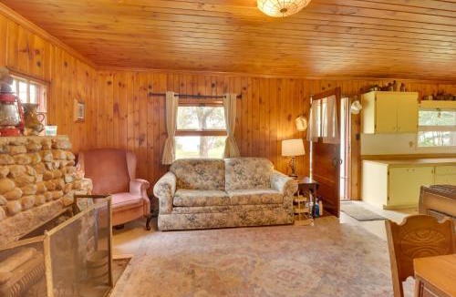 Vergas House | Unplug and Unwind Lakeside Cabin in Vergas