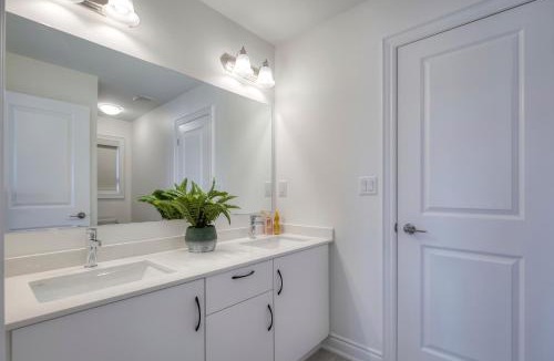 Bradford House | Unwind Here in a Stylish and Cozy Space