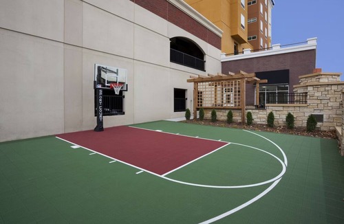 Kutzky Park House | Unwind in Style and Comfort! 3 Convenient Units, Kitchen!