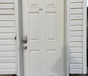 Banff Trail Apartment | UofC-SAIT-Banff Trail-Suite A&B