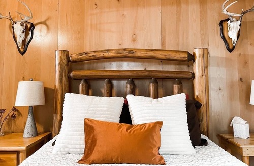 Brook Park Cabin | Up North Cabin - Pet Friendly