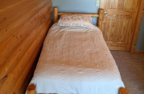 Crosslake House | Up North With the Entire Family! Fall colors & cozy evenings or lakeside summer.