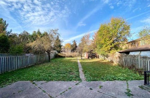 Richmond Hill Villa | Upscale 6BR Villa at Birch Avenue
