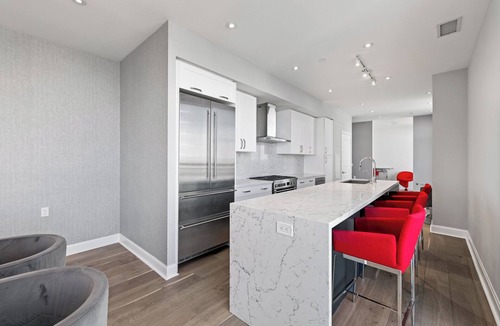 Humber Bay Shores Condo | Upscale Penthouse with breathtaking unobstructed views