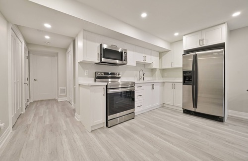 Hurontario Apartment | Upscale Space - 5 min from Square One