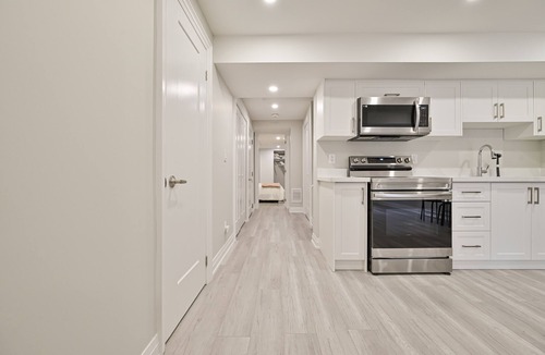 Hurontario Apartment | Upscale Space - 5 min from Square One