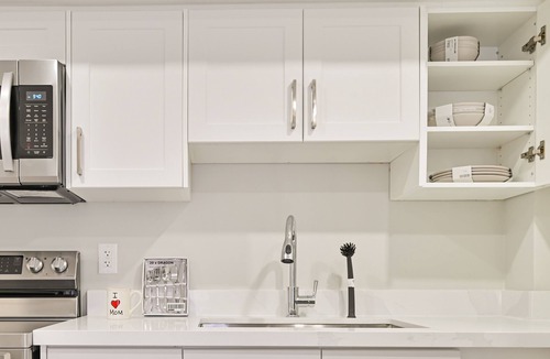 Hurontario Apartment | Upscale Space - 5 min from Square One