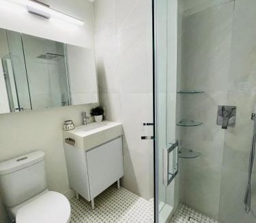 Upper Beaches Apartment | Urban 2-bed apartment in the Beaches