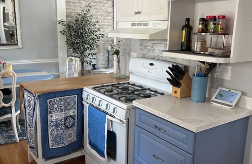Kingston House | Urban Costal Getaway