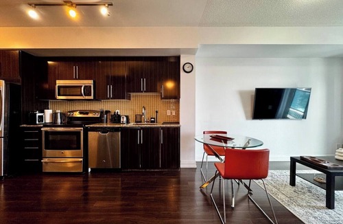 Thornhill Apartment | Urban Stay