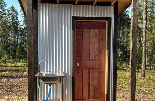 Valemount Cabin | Valemount Mountain Bunkie