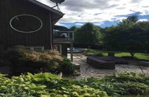 Alnwick/Haldimand House | Valhalla Estate (Near Ste. Anne’s Spa)