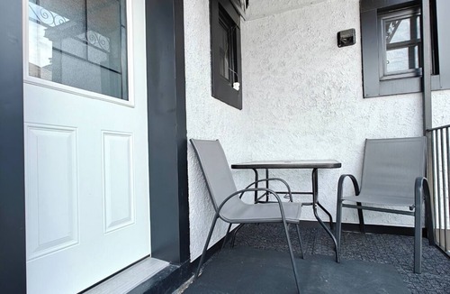 Ottawa Division Apartment | Vanier North Spot