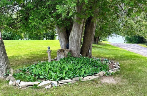 Stone Mills Cabin | Varty Lake Lodge, Yarker ON.nEscape The Mundane, Relax & EnjoynSummer &.Winter