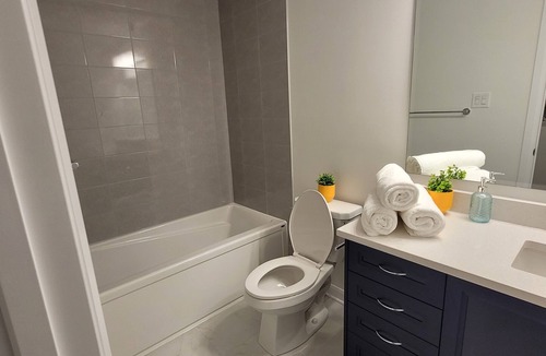 Ottawa Division House | Venetian Retreat: Golf, Concerts, Hockey or Work Offsite