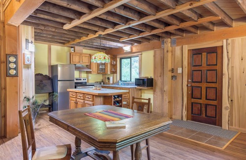 Yellow Point Cottage | Very private and peaceful Arbutus cottage in Yellow Point.