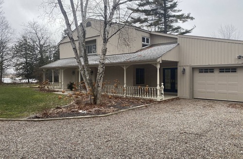 Selwyn House | Very private Lakehouse rental