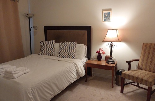 Vaughan House | Very Spacious , Cosy and attractive n property.