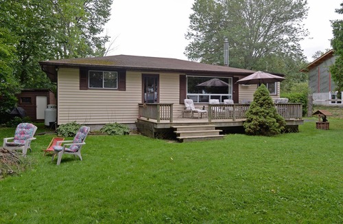 Dunsford Cottage | Vibrant Kawartha Lake Cottage