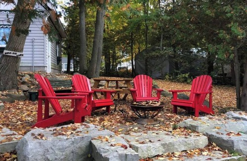 Port McNicoll Cottage | Victoria Harbour Cottages Loft Chalet