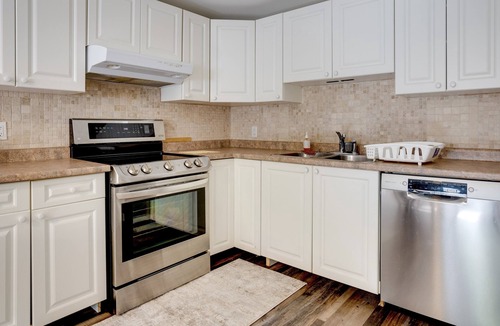 Brampton House | Vill On The Hill