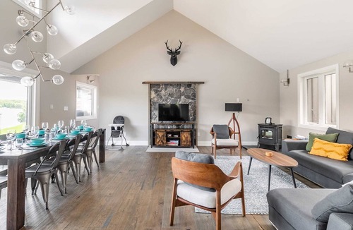Bobcaygeon Cottage | Villa Somnia - Luxury on the water