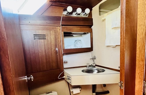 Wainfleet Boat Rental | Vintage Boat Stay