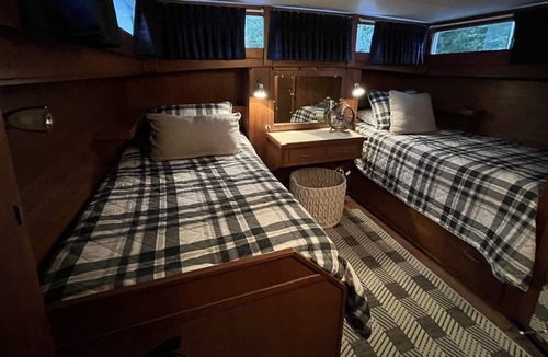 Wainfleet Boat Rental | Vintage Boat Stay