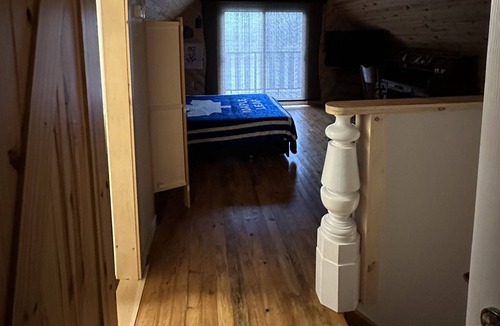 Faraday House | Vrbo Property