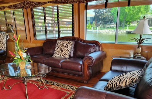 Lighthouse Cove Boat Rental | Vrbo Property