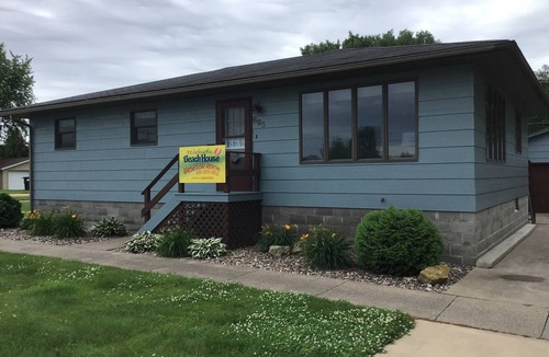Wabasha House | Wabasha Beach House 3 bedroom/1 bath Vacation Rental
