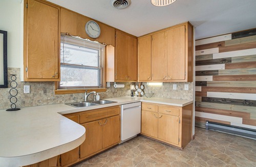 Glenwood House | Walk to Lake Beach: Glenwood Vacation Rental!