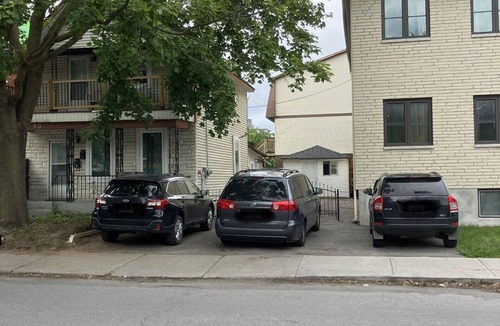 Lowertown House | Walk to Parliament/OU Entire Unit W/FreeParkingnn