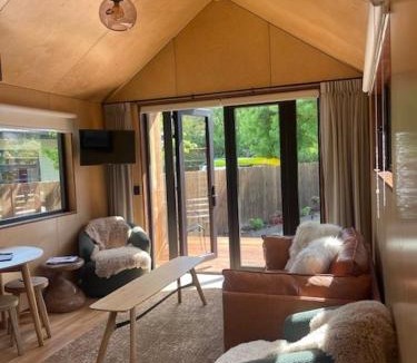 Wanaka Ski Chalet | Walnut on Russell
