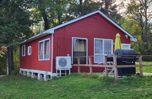 Hastings Cottage | Water Front 3 Bedroom Cottage 10