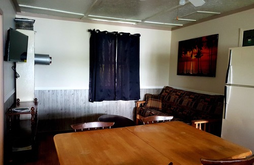 Cloyne Cottage | Water Front Cottage In North Frontenac